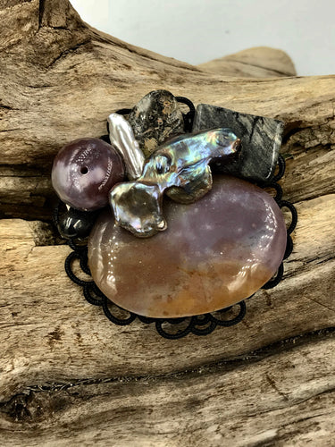 Brooch005