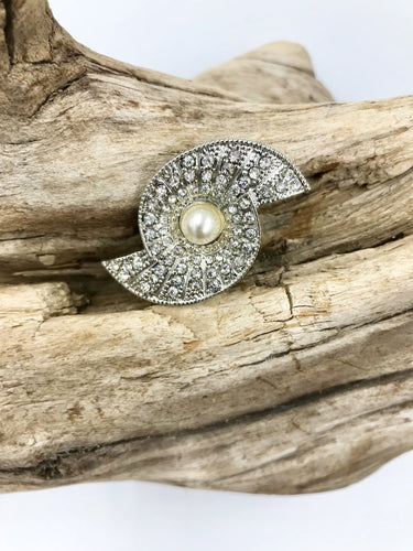 Brooch006