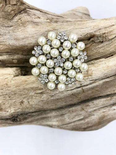 Brooch011