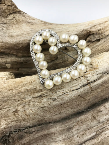Brooch009