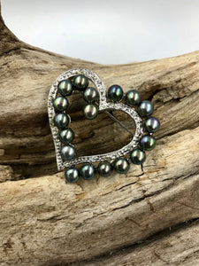 Brooch008